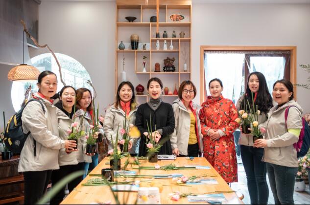 文化搭台团建唱戏——经发地产开展全员文化拓展活动