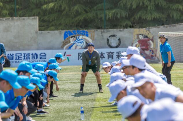 敢想敢做好伙伴—经发建设公司开展2019年全员橄榄球主题团建拓展活动